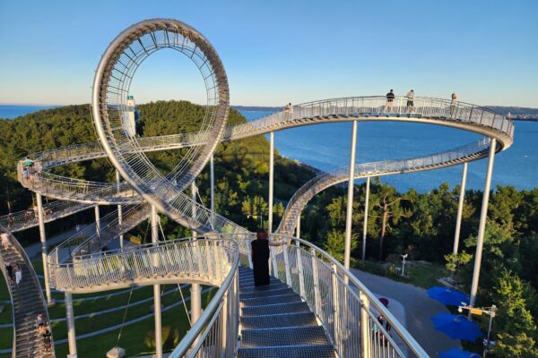 One Day Journey from Busan to Pohang: Following the Footsteps of Hometown Cha-Cha-Cha